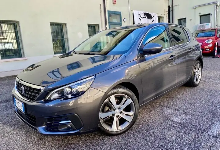 Peugeot 308 2019 photo 2