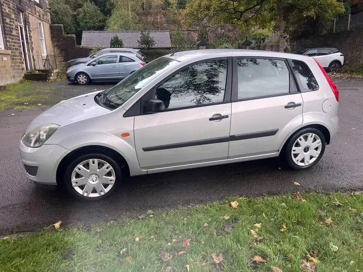 Ford Fiesta 2008 photo 4