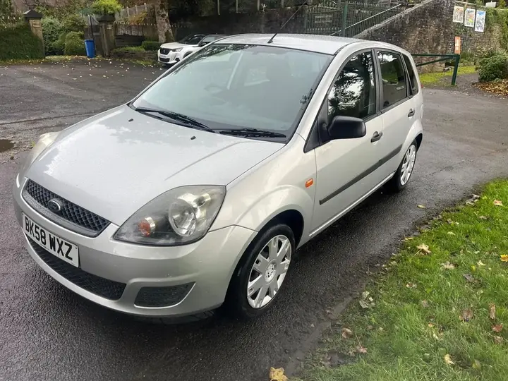 Ford Fiesta 2008 photo 3