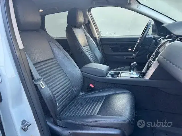 Land Rover Discovery Sport 2022 photo 5
