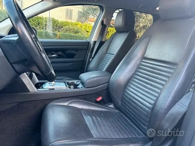 Land Rover Discovery Sport 2022 photo 4