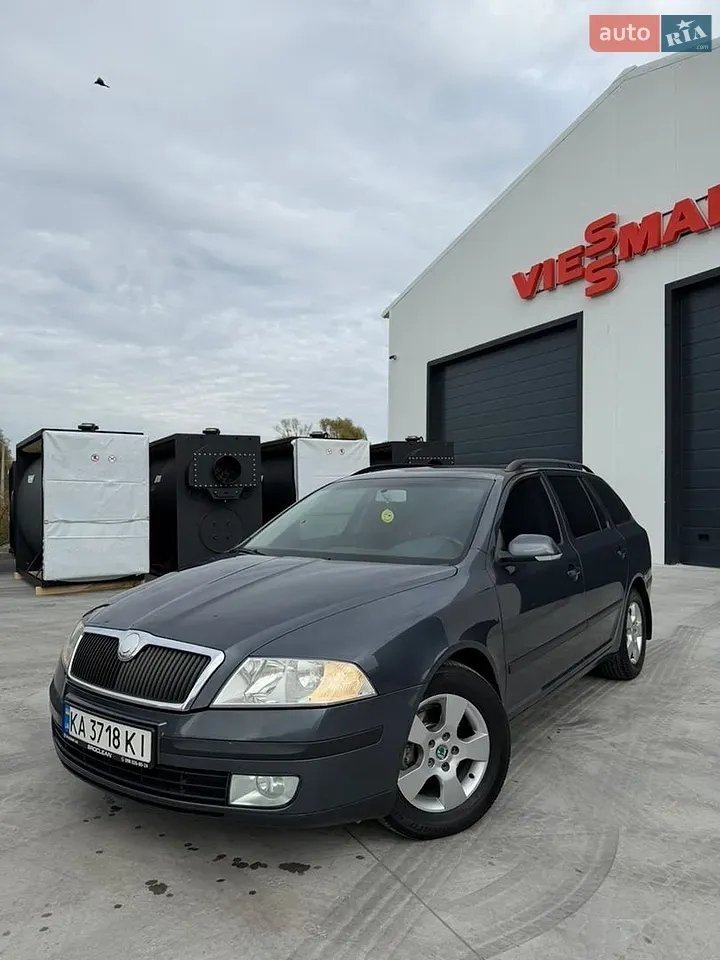 Skoda Octavia 2008 photo 3