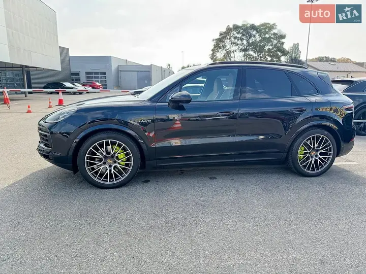 Porsche Cayenne 2021 photo 3
