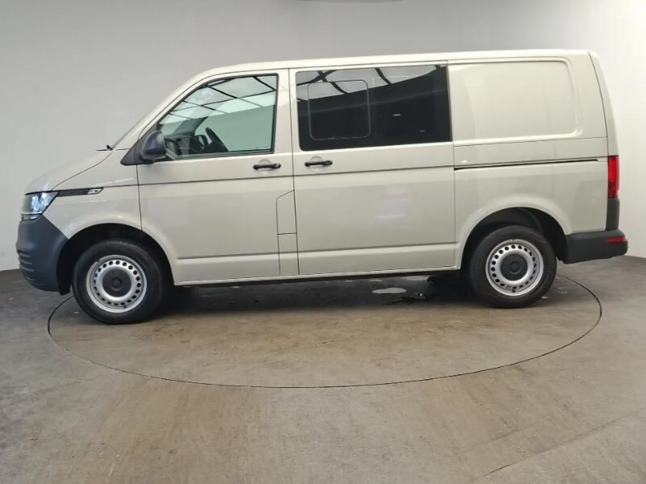 Volkswagen Transporter 2022 photo 4