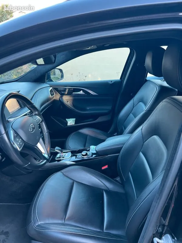 Infiniti Qx30 2017 photo 3