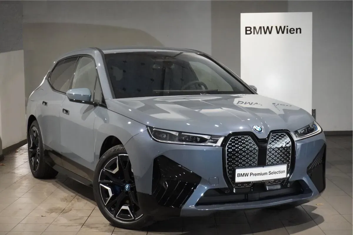 BMW Ix