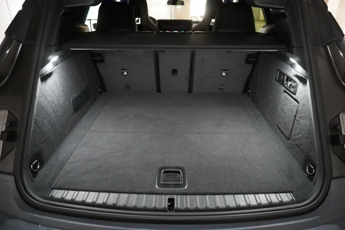 BMW Ix 2025 photo 2