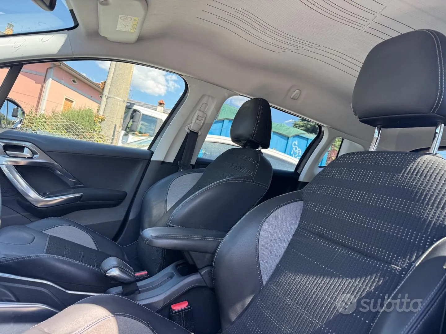 Peugeot 2008 2014 photo 2