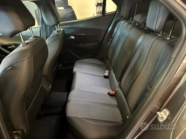 Peugeot 2008 2021 photo 5