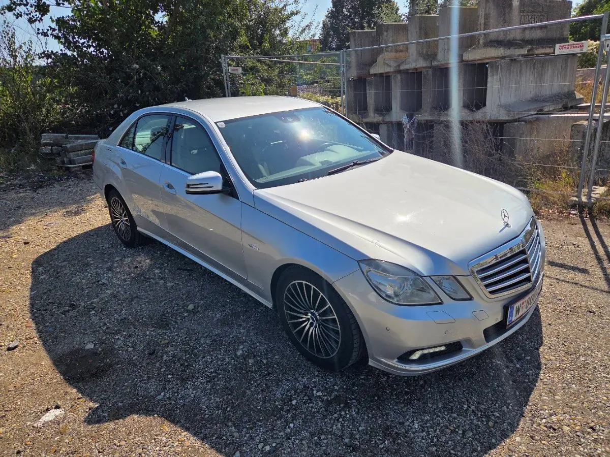 Mercedes-Benz Eklasse 2009 photo 2