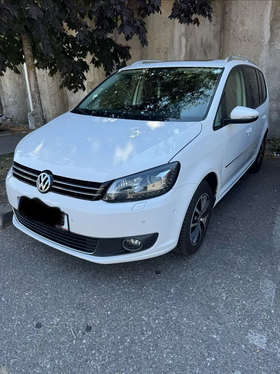 Volkswagen Touran 2013 photo 3