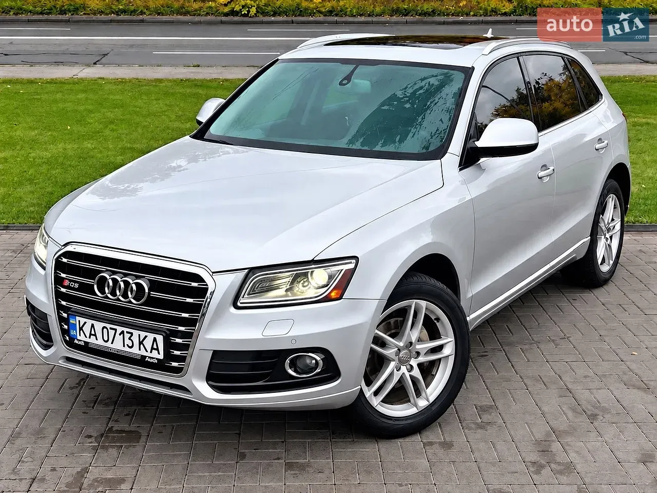 Audi Q5 2012 photo 2