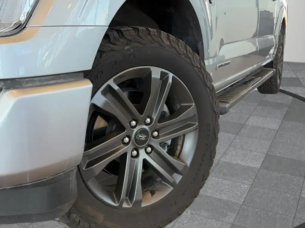 Ford F-150 2022 photo 2