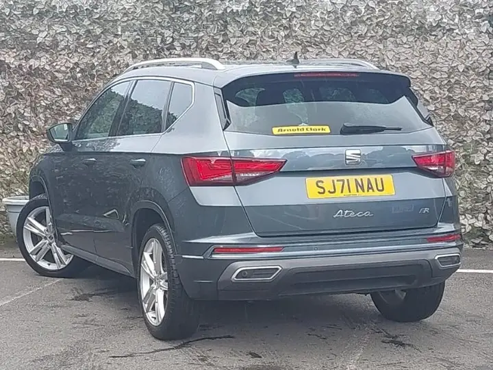 Seat Ateca 2021 photo 2