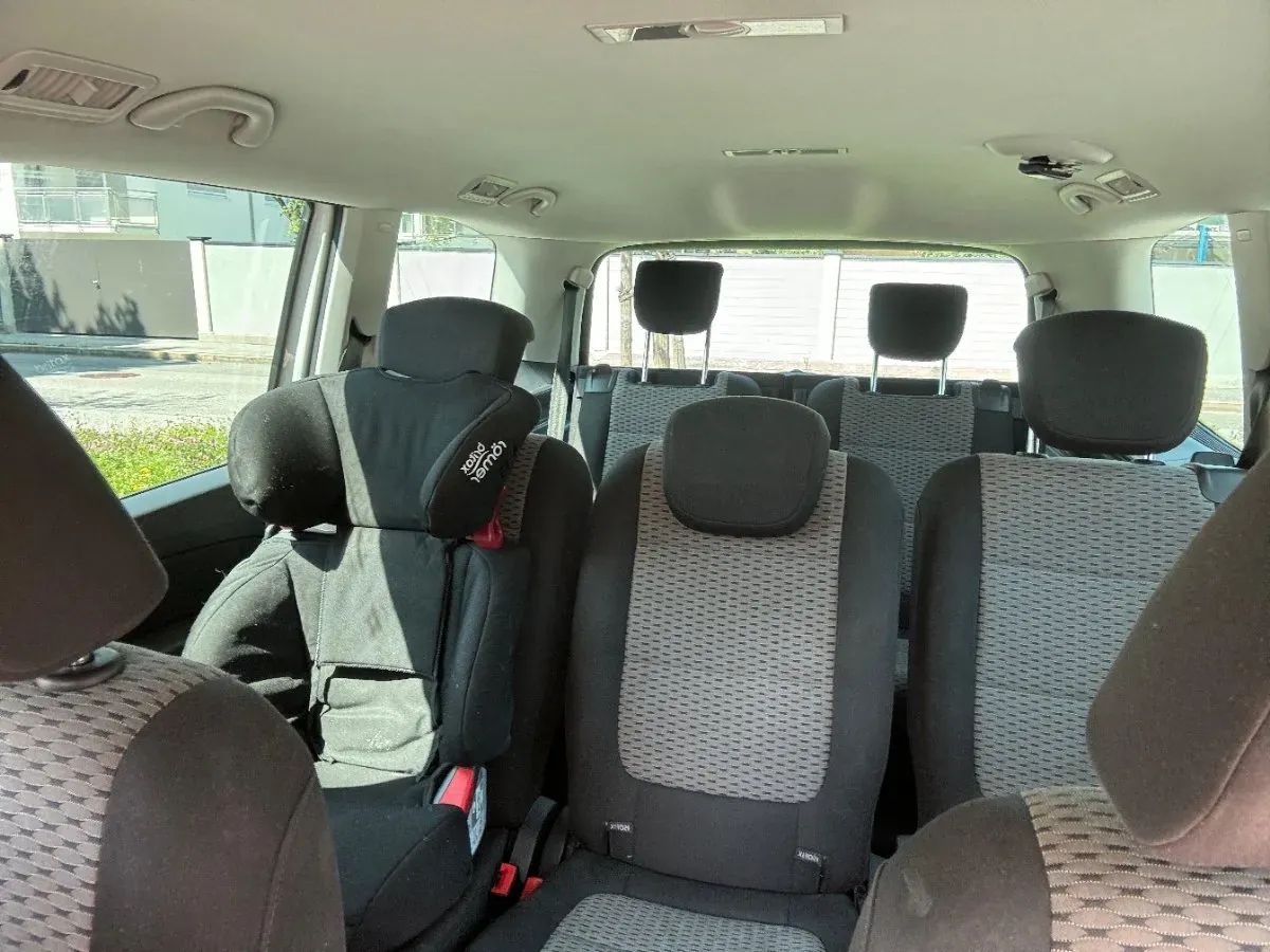 Volkswagen Sharan 2012 photo 2