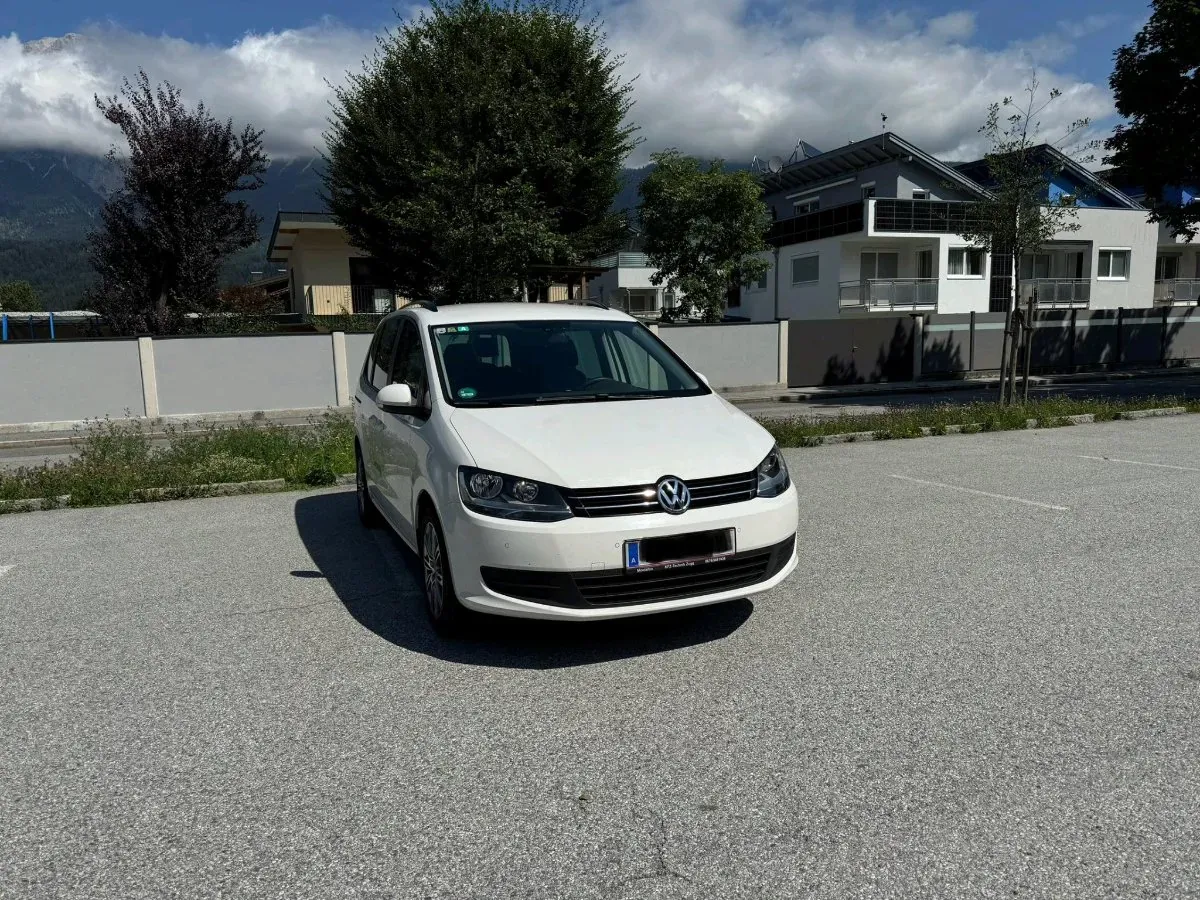 Volkswagen Sharan 2012 photo 3