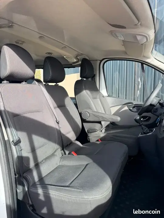 Renault Trafic 2015 photo 5
