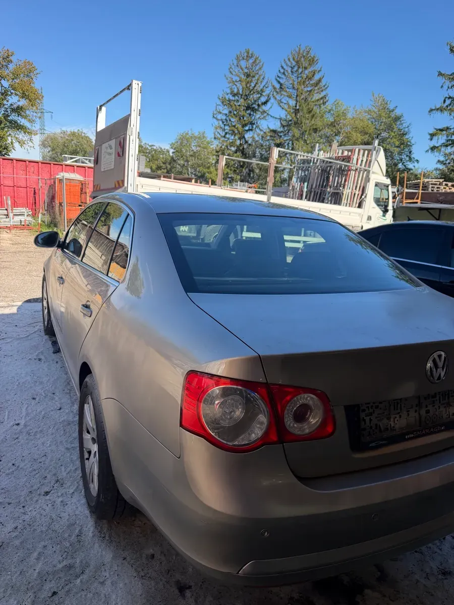 Volkswagen Golf 2006 photo 2
