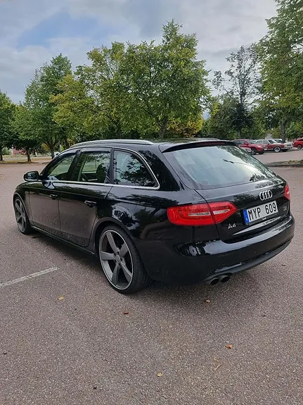 Audi A4 2013 photo 2