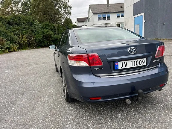 Toyota Avensis 2010 photo 5