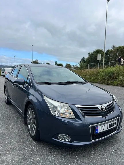Toyota Avensis 2010 photo 2