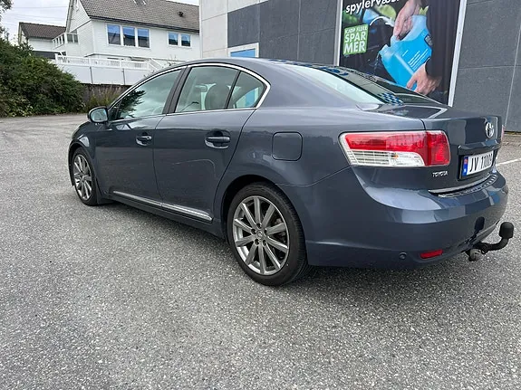 Toyota Avensis 2010 photo 4