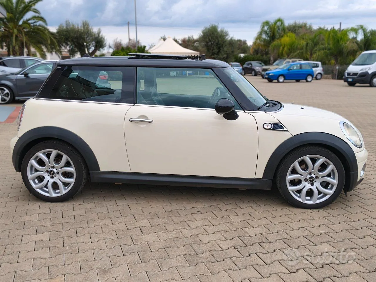 Mini Cooper 2010 photo 4