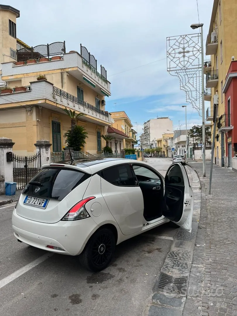Lancia Ypsilon 2016 photo 5
