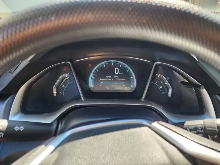 Honda Civic 2018 photo 3
