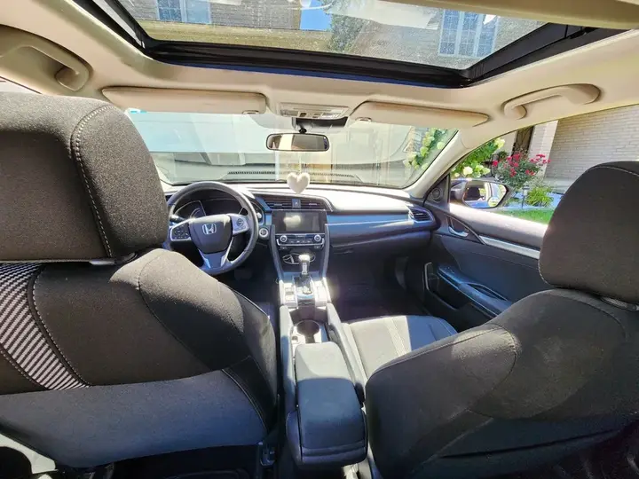 Honda Civic 2018 photo 5