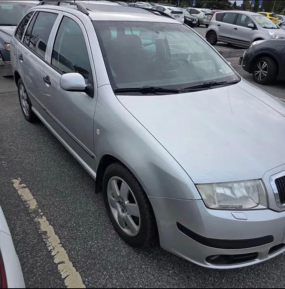 Skoda Fabia 2006 photo 4