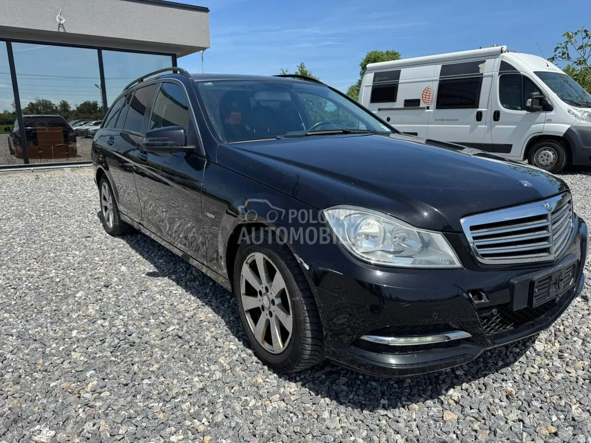 Mercedes-Benz C 200 2011 photo 4