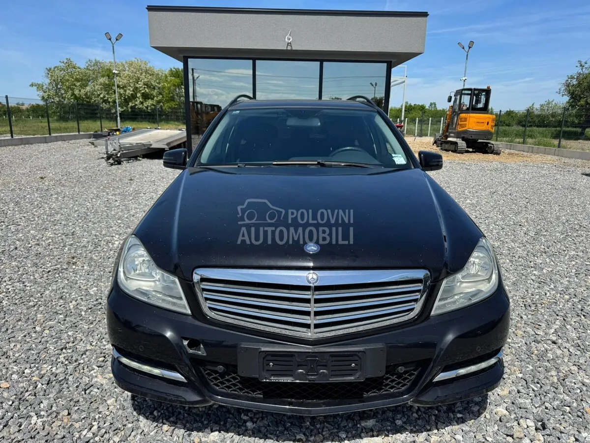 Mercedes-Benz C 200 2011 photo 3