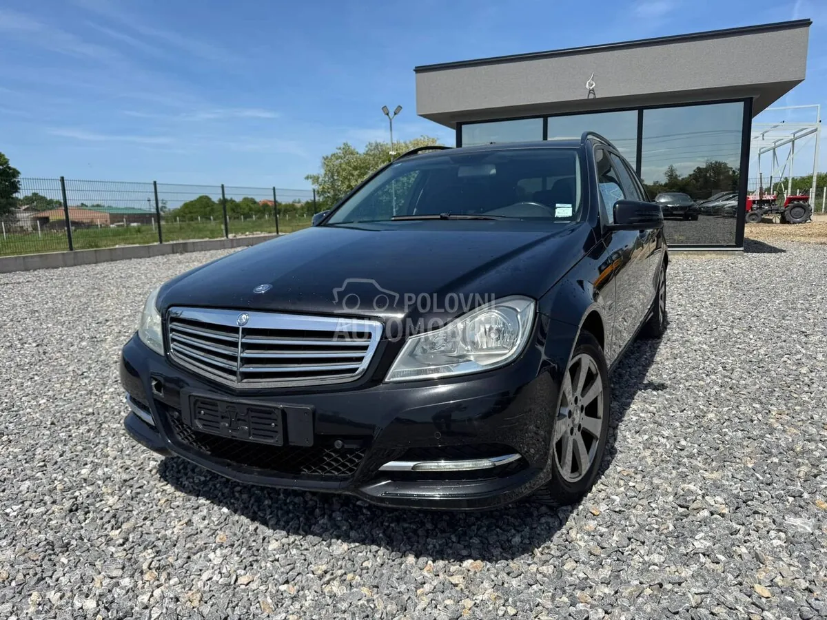 Mercedes-Benz C 200 2011 photo 2