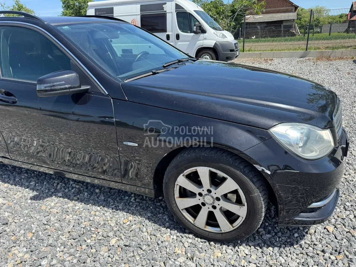 Mercedes-Benz C 200 2011 photo 5