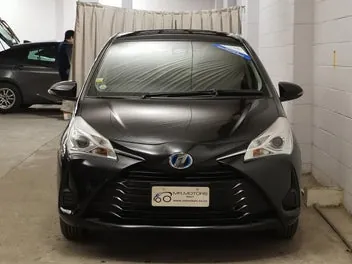 Toyota Vitz 2017 photo 5