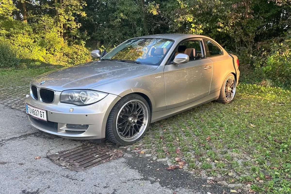 BMW 1 Series 2010 photo 3