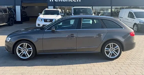 Audi A4 2014 photo 2