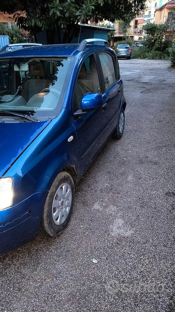 Fiat Panda 2010 photo 2