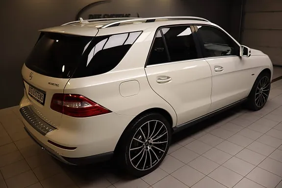 Mercedes-Benz Ml Class 2012 photo 2