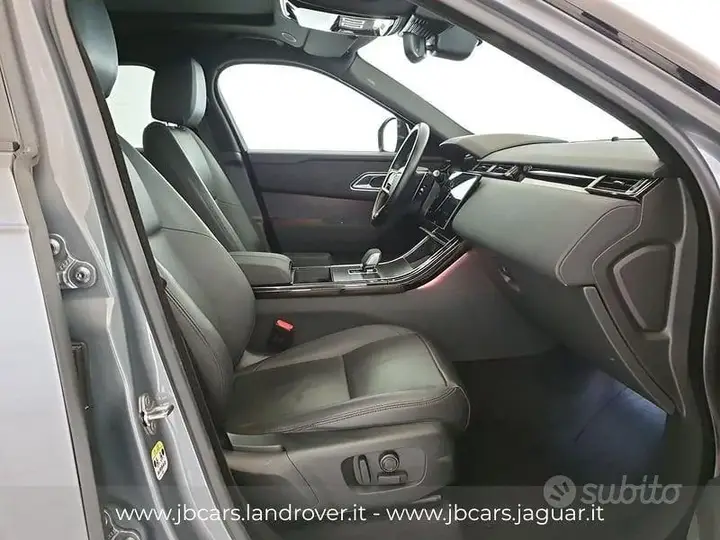 Land Rover Range Rover Velar 2023 photo 3