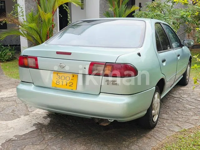 Nissan Sunny 1996 photo 4