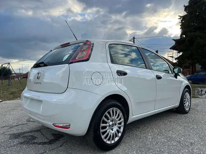 Fiat Grande Punto 2013 photo 5