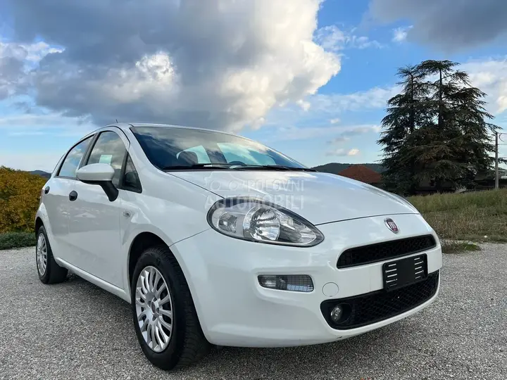 Fiat Grande Punto 2013 photo 3