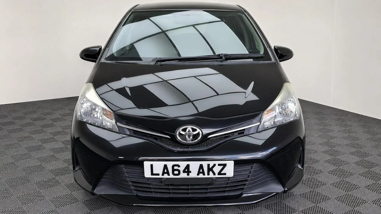 Toyota Yaris 2014 photo 5