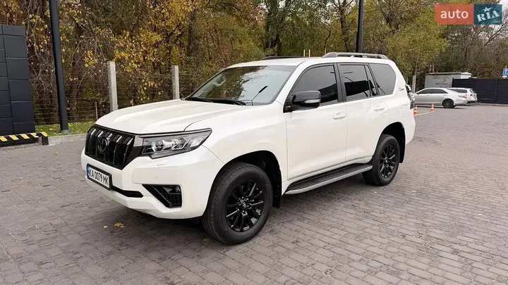 Toyota Land Cruiser Prado 2022 photo 3