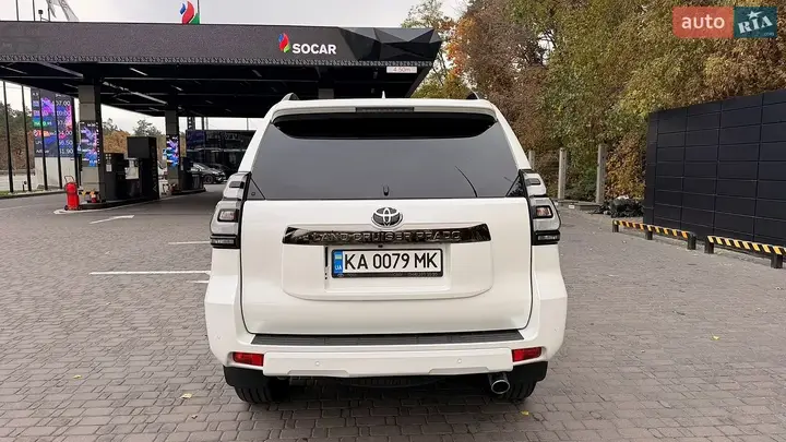 Toyota Land Cruiser Prado 2022 photo 4