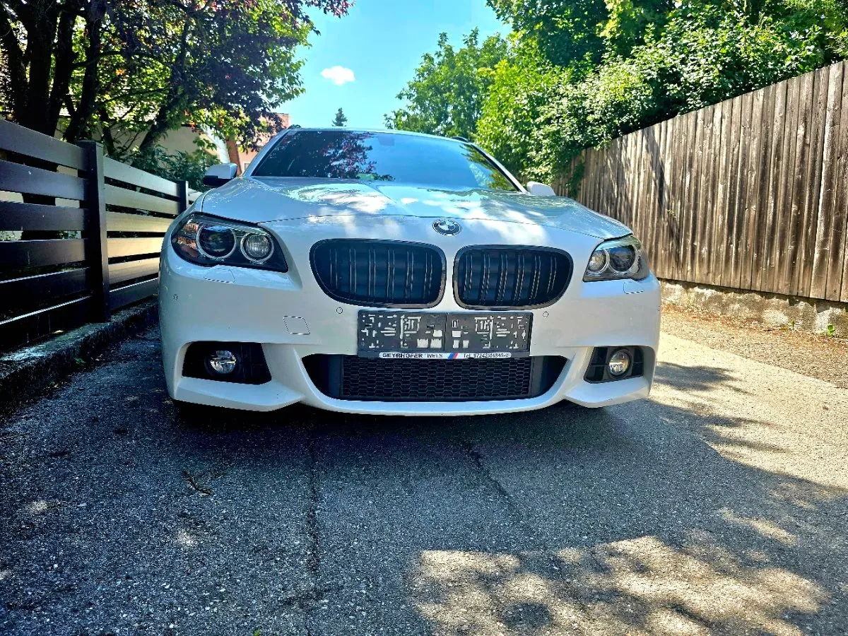 BMW 5 Series 2016 photo 2