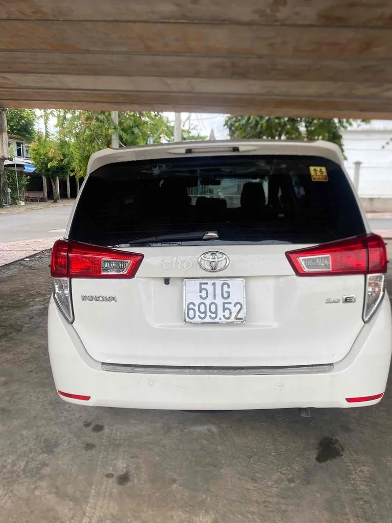 Toyota Innova 2018 photo 2