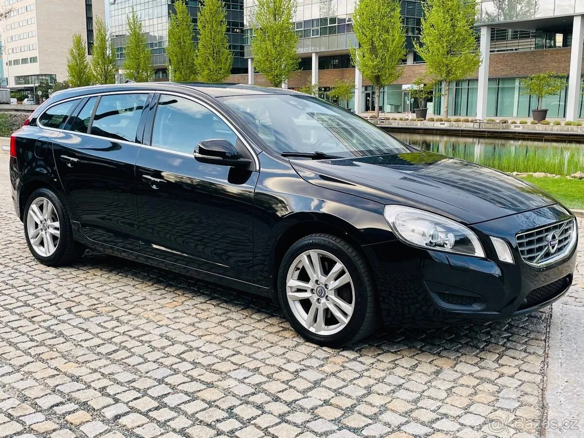 Volvo V60 2023 photo 5